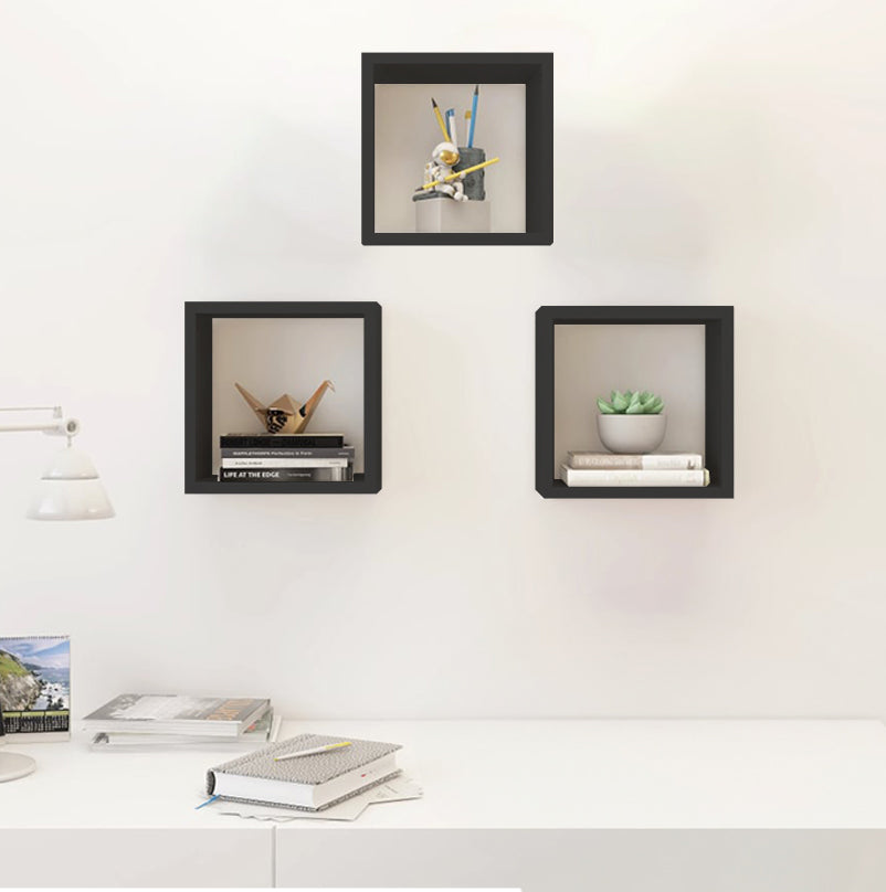MAURY'S 3 PENSILI QUADRATI IN LEGNO DA PARETE IN TRE MISURE CON FINITURA NERA