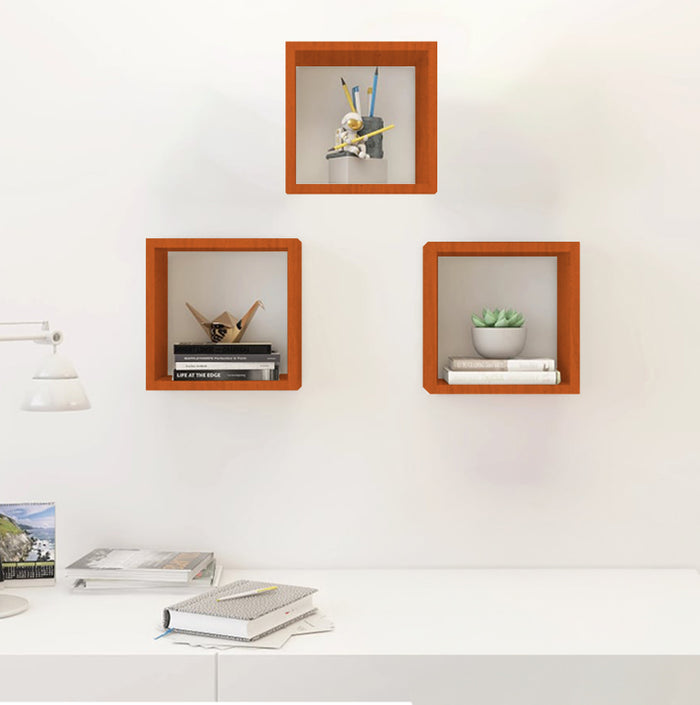 MAURY'S 3 PENSILI QUADRATI IN LEGNO DA PARETE IN TRE MISURE FINITURA ARANCIONE
