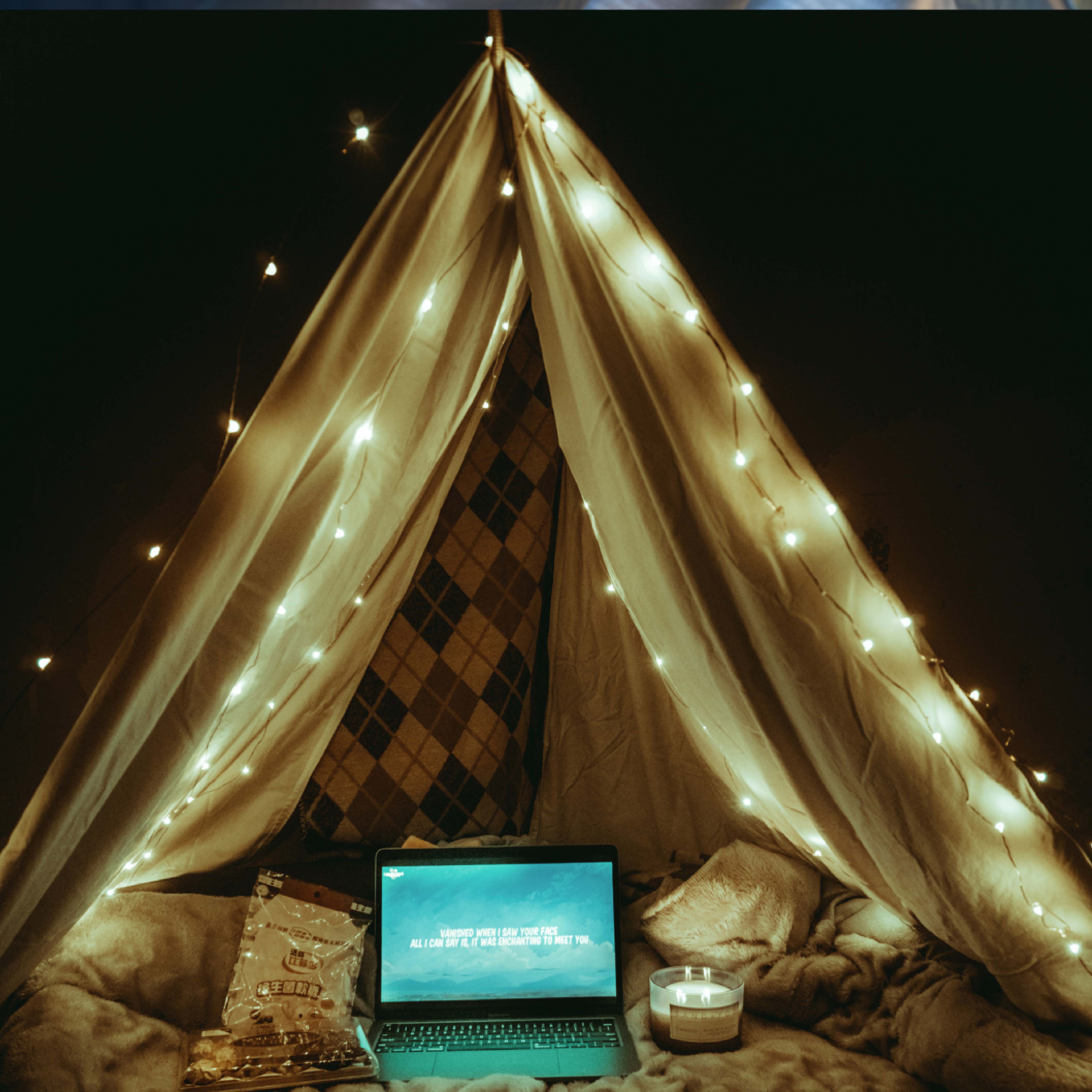 HIGH-TECH NATALE TENDA  LUMINOSA 160 LED BIANCO CALDO MT 2X2 - 8 GIOCHI DI LUCE CAVO TRASPARENTE DA 5 MT 8 STRINGHE