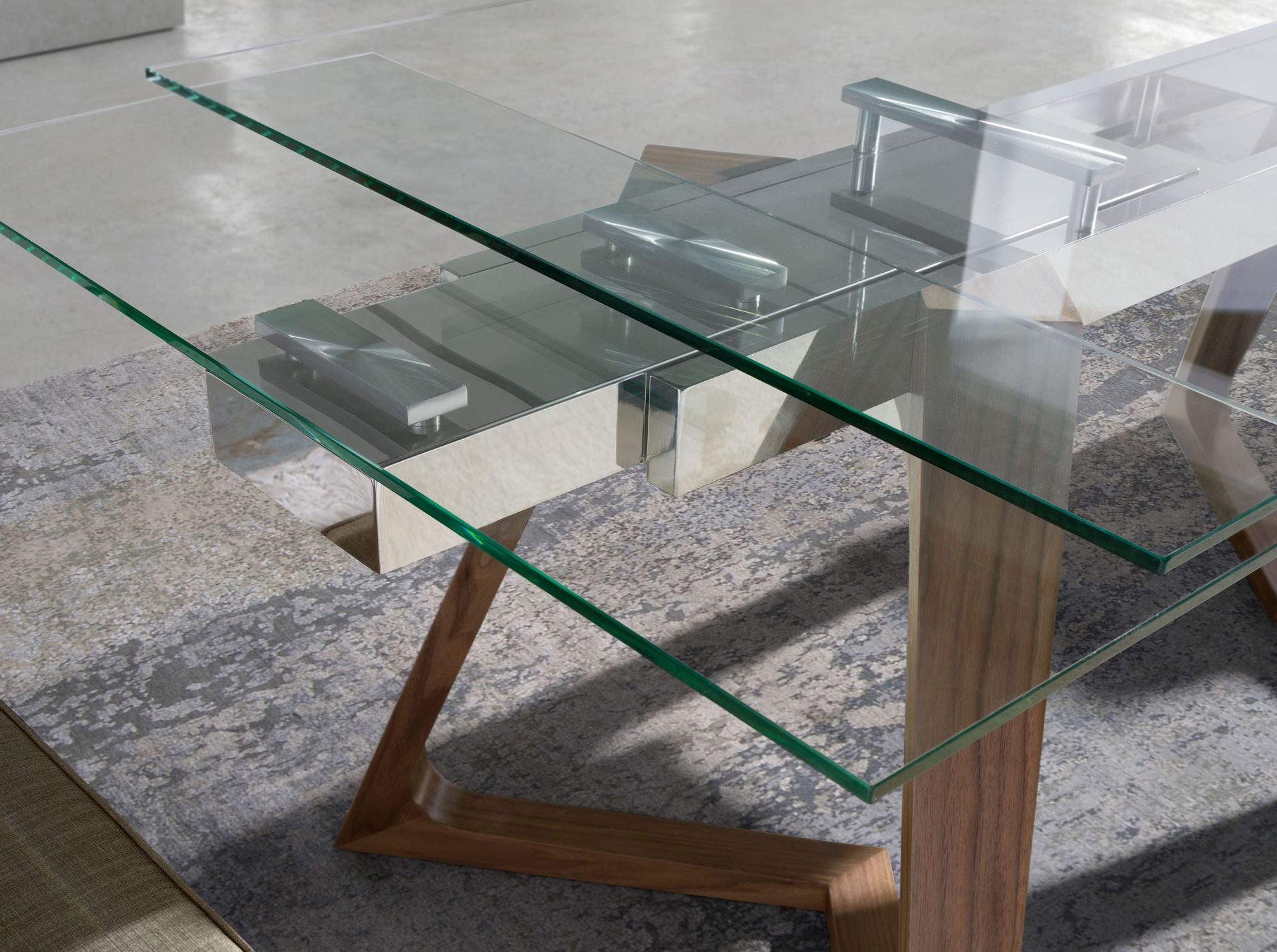 Tavolo da pranzo allungabile rettangolare vetro temperato e noce