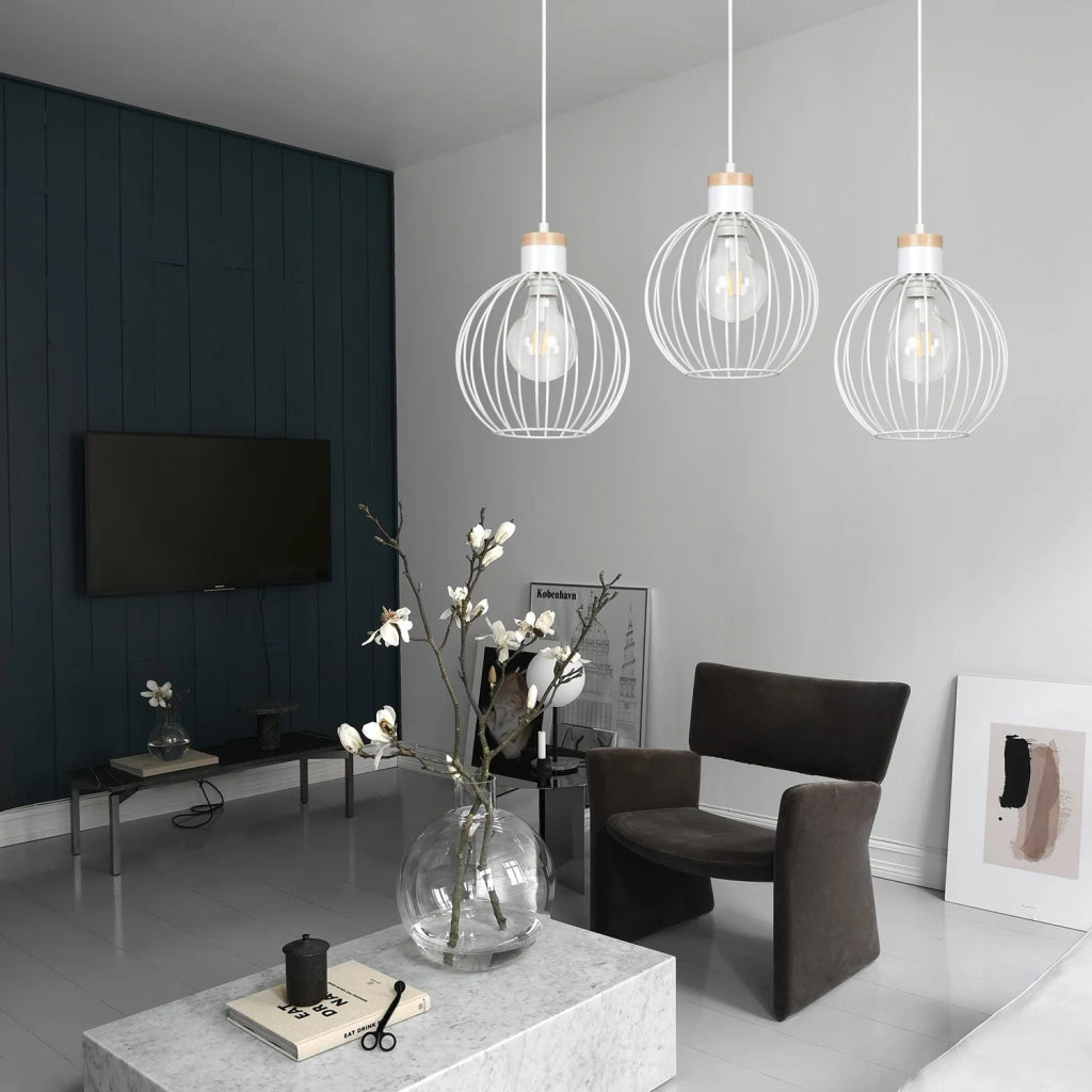 Lampadario 3 Luci Morgana Paralumi A Gabbia In Acciaio Bianco E Legno Naturale