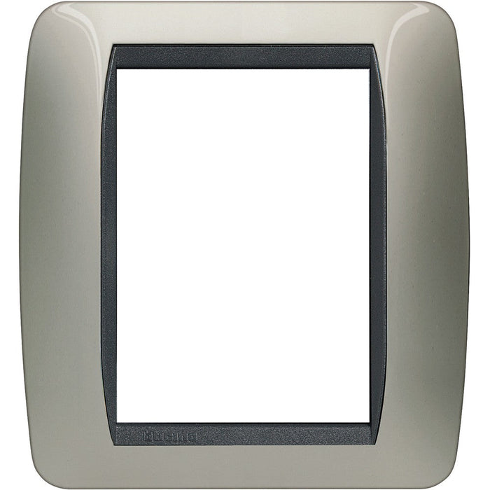 Living Int. - Placca 3+3 posti titanio - L4826TC