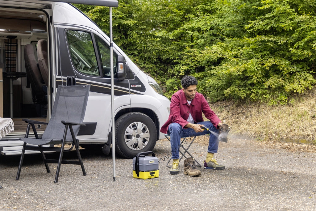 KARCHER Idropulitrici portatili OC 3 Plus Car - Portata: max. 2 l/min - Tipo di batteria: Batteria agli ioni di litio  - Autonomia: 15 min