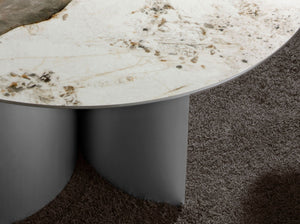 Tavolo da pranzo rotondo in marmo porcellanato, noce e legno argentato