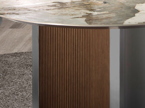 Tavolo da pranzo rotondo in marmo porcellanato, noce e legno argentato