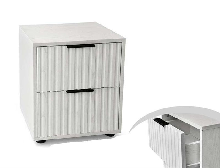 COMODINO IN LEGNO CON 2 CASSETTI STILE RIGATO E 2 MANIGLIE 40X30X45 CM COLORE BIANCO IN TRUCIOLARE E MELAMINICO