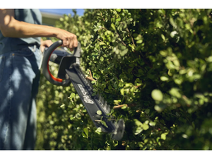 Tagliasiepi a batteria Husqvarna Aspire H50-P4A lama 50cm con batteria e carica