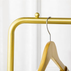 APPENDIABITI DA INGRESSOCAMERA DA LETTO E SOGGIORNO ORO E BIANCO