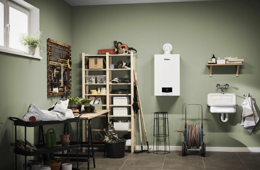 Caldaia a Condensazione Vaillant ecoTEC Plus VM 35 CS/1-5 Metano/Gpl Solo Riscaldamento con Kit Scarico Fumi