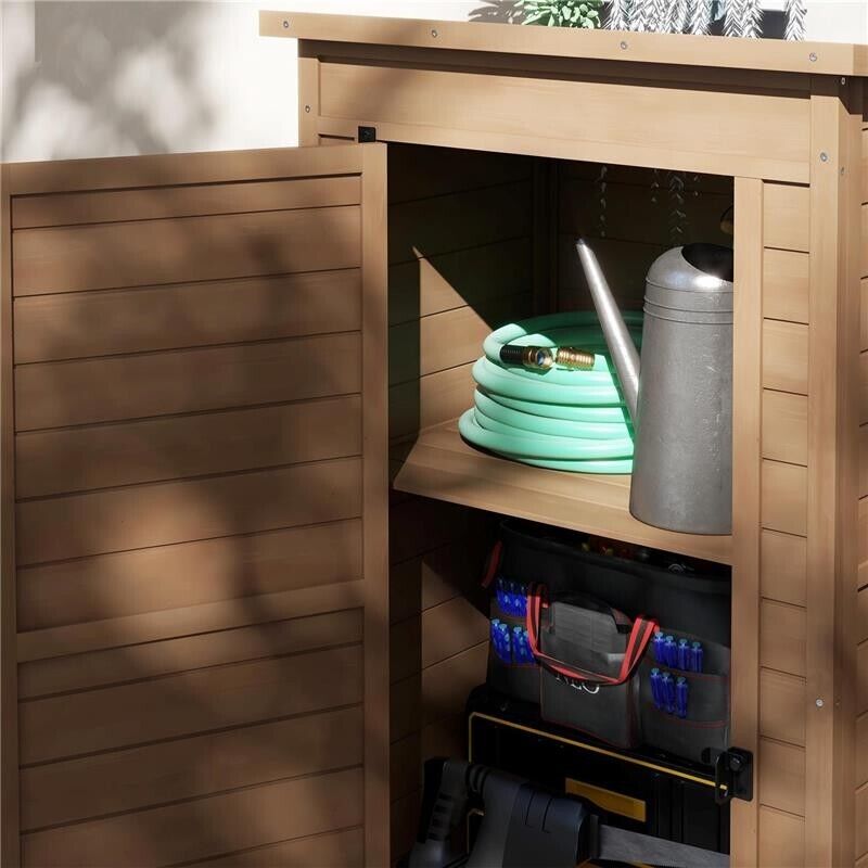 ARMADIO DA GIARDINO IN LEGNO CON RIPIANO REGOLABILE E CATENACCIO, 75X56X117CM, MARRONE