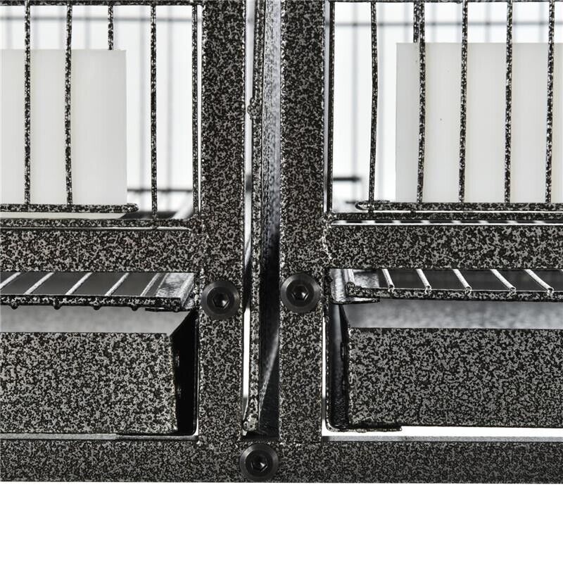 DOPPIA GABBIA PER UCCELLI IN METALLO CON VASSOI ESTRAIBILI, SUPPORTO CON 4 RUOTE E RIPIANO, 95X45.5X102CM, GRIGIO