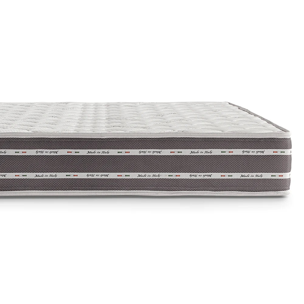 Materasso MADE IN ITALY RUBY 80x190 con rivestimento in tessuto antiacaro Silver Line e fascia traspirante laterale