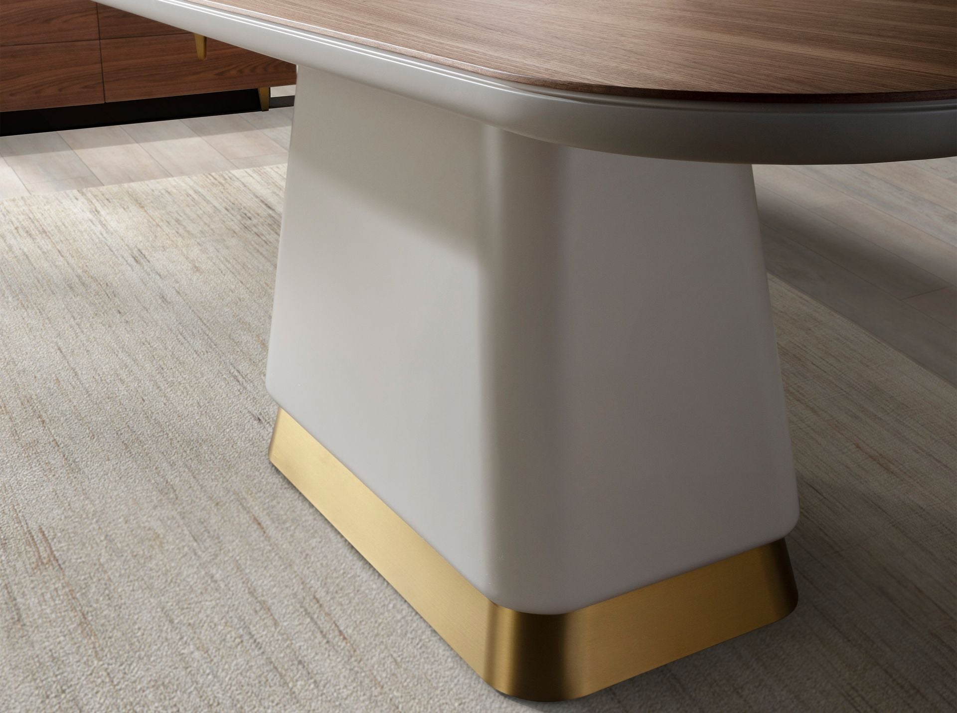 Tavolo da pranzo rettangolare in legno di noce e beige