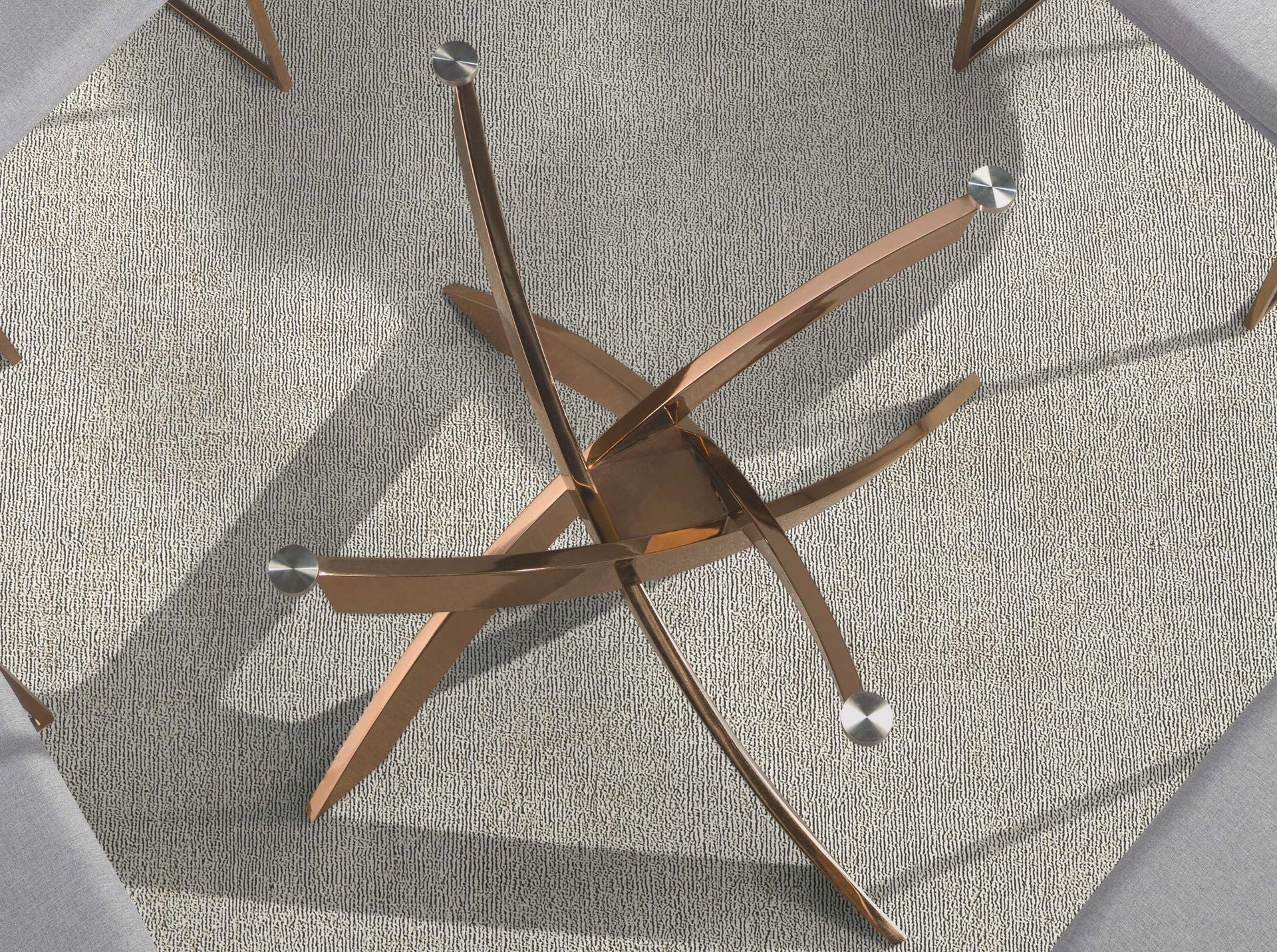 Tavolo da pranzo rotondo in vetro temperato e acciaio rosa