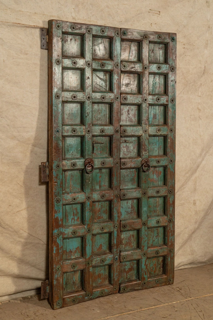 Biscottini Porta portone in legno massello e ferro da interno o da esterno vecchia e antica medievale scorrevole