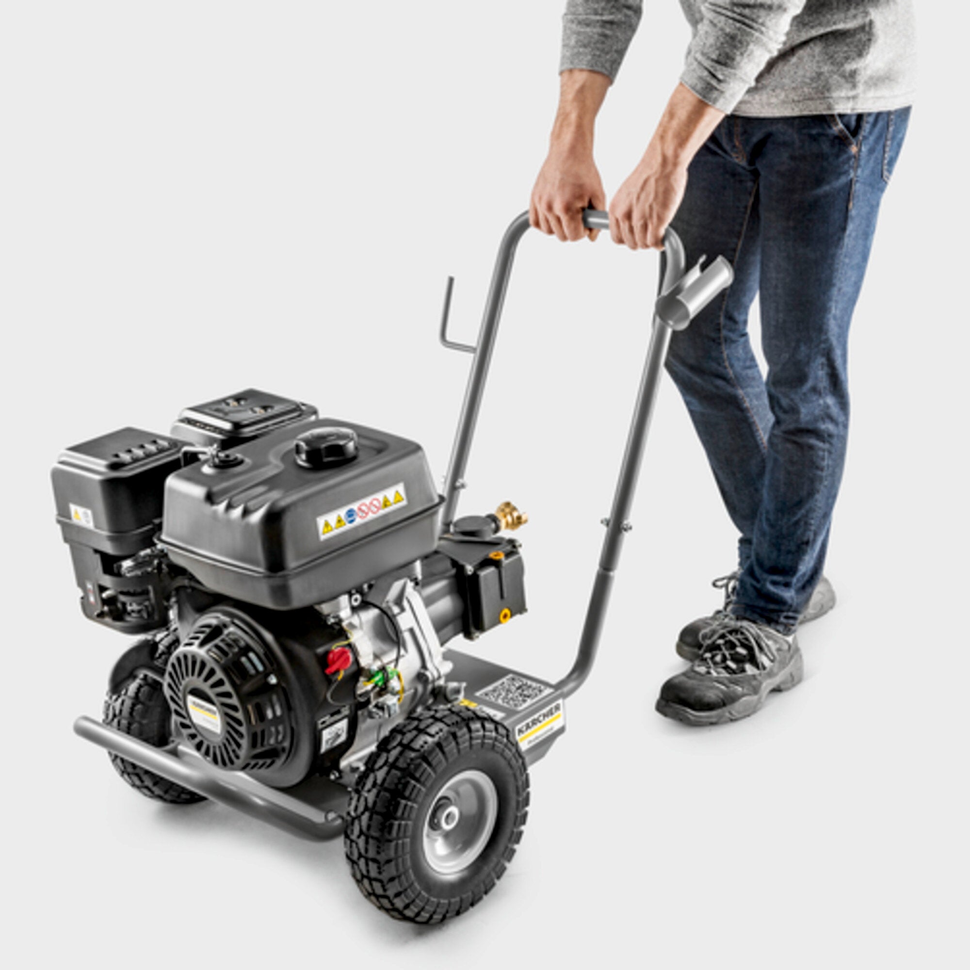 KARCHER Idropulitrice Professionale alta pressione HD 6/15 G Classic - Portata: 600 l/h - Pressione di lavoro: 150 / 15 bar / MPa - Pressione max.: 200 / 20 bar / MPa