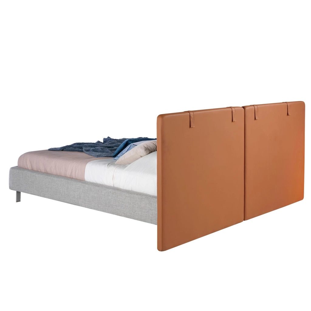 Letto in similpelle marrone e tessuto grigio