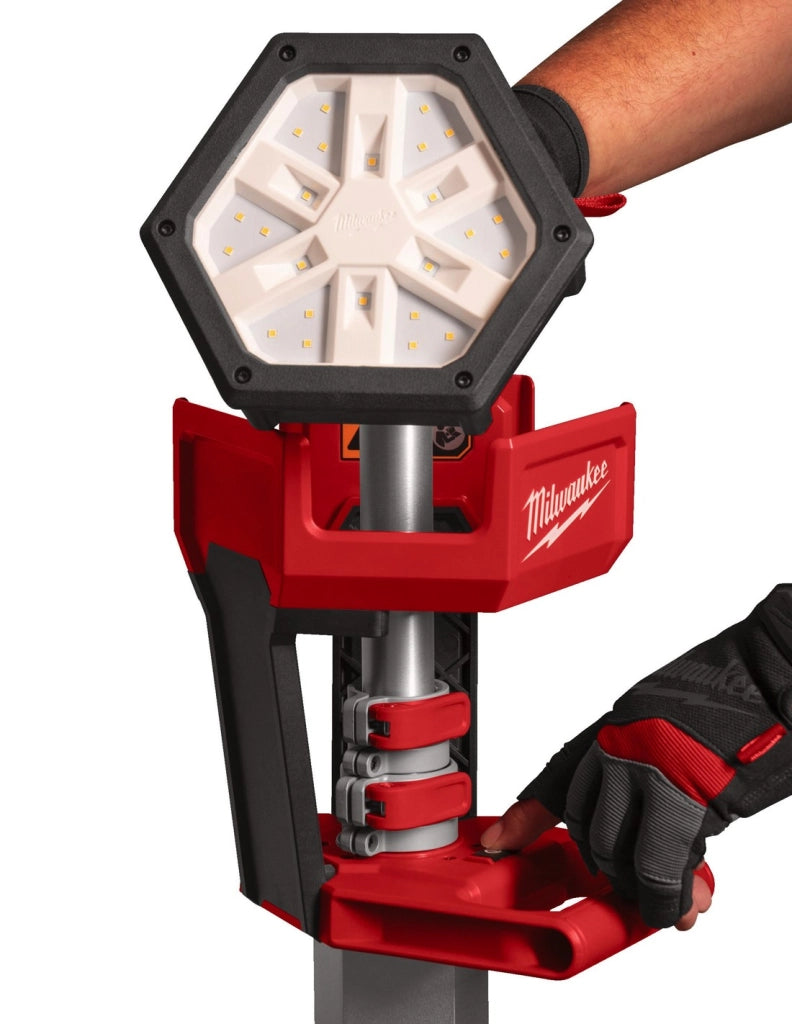 Torre faro LED con treppiede Milwaukee M18SAL2-0 (Solo corpo)