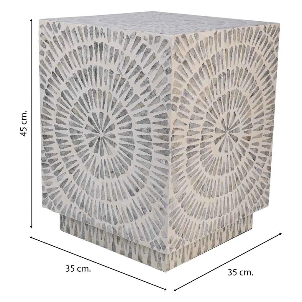 Sgabello in legno rifinito in capiz grigio 35x35x45h cm