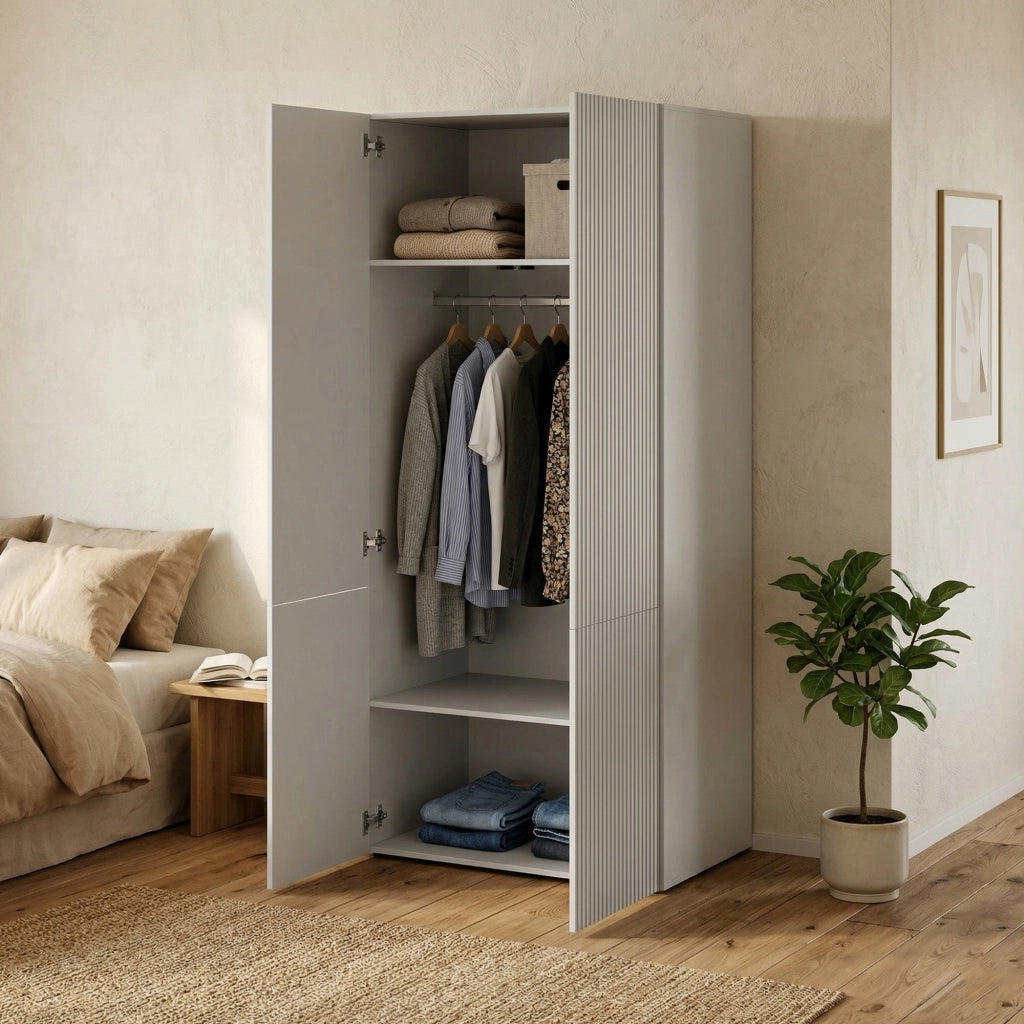 Guardaroba 2 ante Caiazzo, Mobile multifunzionale con due ripiani interni e barra appendiabiti, Finitura effetto cannettato, 90x56 h199 cm, Bianco