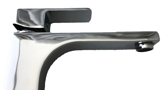 Rubinetteria serie completa miscelatori bagno lavandino appoggio e bidet squadrati