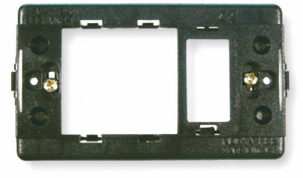 supporto per presa schuko decentrata +1 posto cod:ferx.vit23540