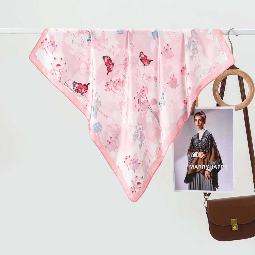 Sciarpa quadrata da donna in seta con stampa di farfalle e fiori di loto, in vera seta.