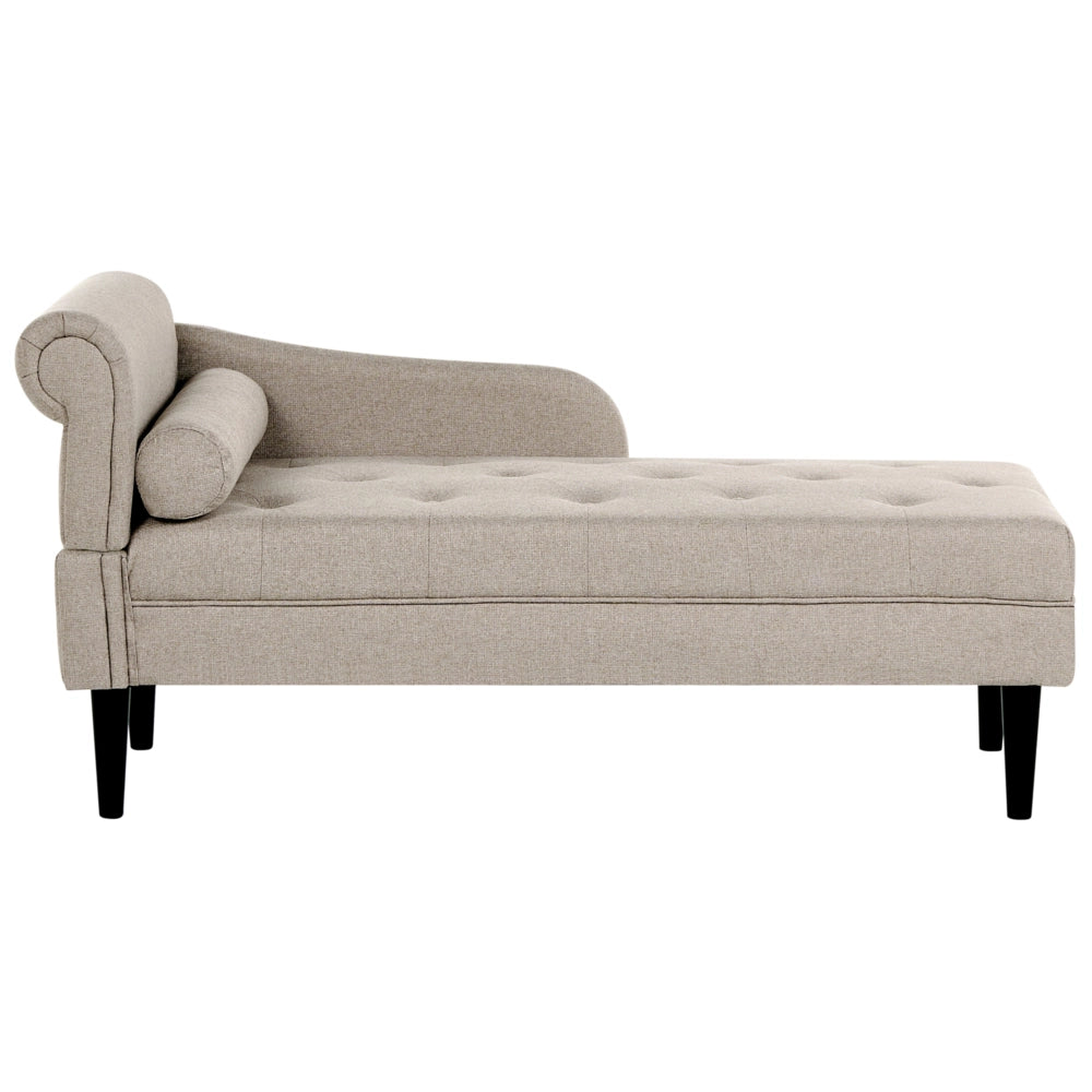 Chaise longue sinistra in tessuto beige imbottita con cuscino facile da pulire, gambe in legno, soggiorno moderno