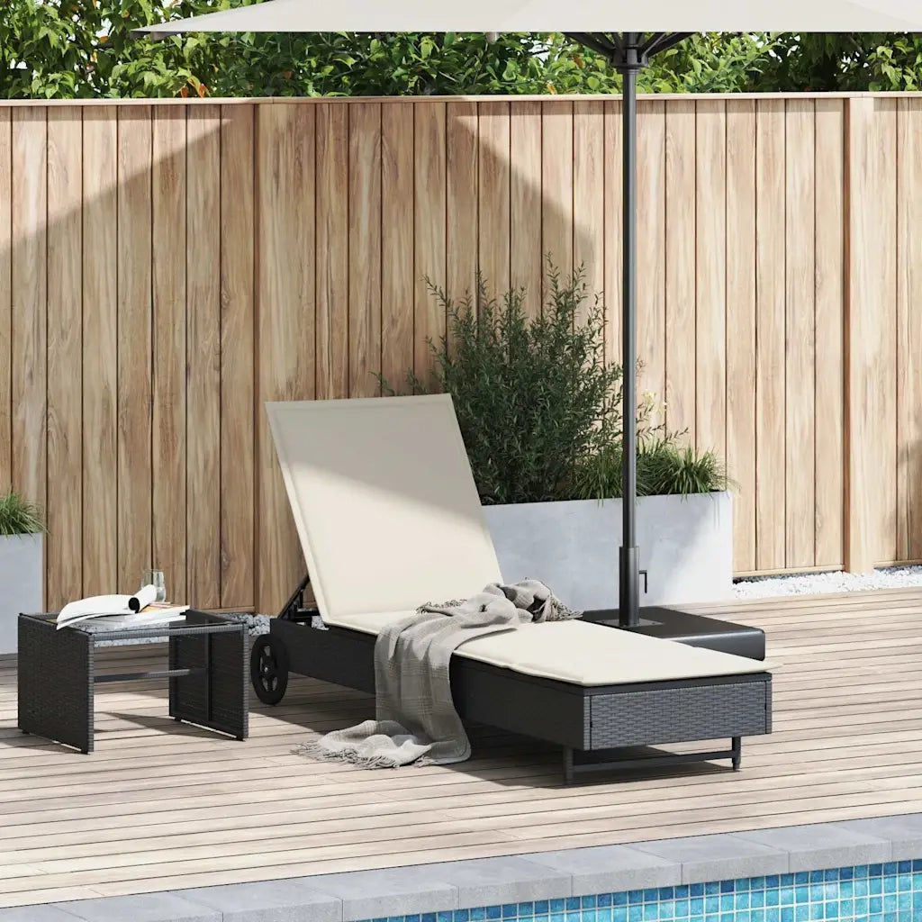 Lettino Prendisole | Sdraio da giardino | Lettino da sole con Ruote e Cuscino in Polyrattan Nero