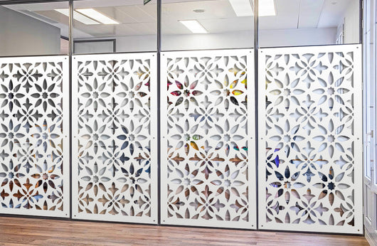 LANCERS - Pannello in PVC traforato - Parasole Misura: 98x198 cm, Colore: bianco