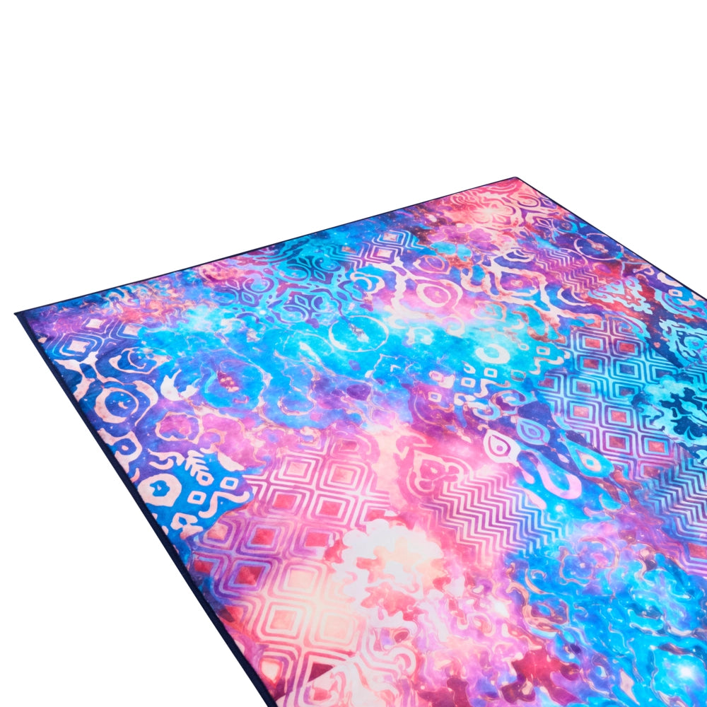 Tappeto multicolore in poliestere 140 x 200 cm tessuto a trama piatta stile orientale boho con vivaci motivi stampati