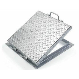 Coperchio cisterna con telaio acciaio zincato sp.30 10 050x050 h