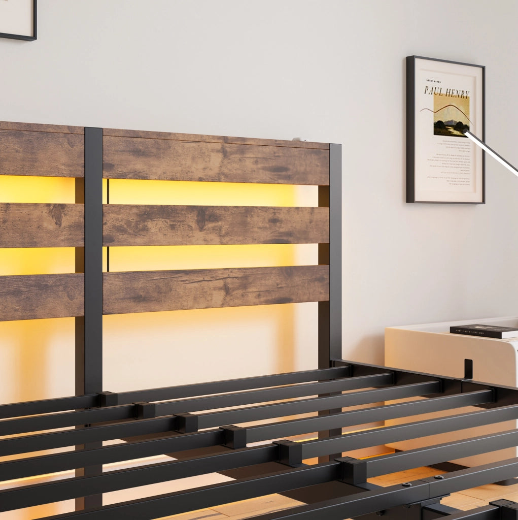 Letto matrimoniale 140x200 cm in metallo con LED e USB