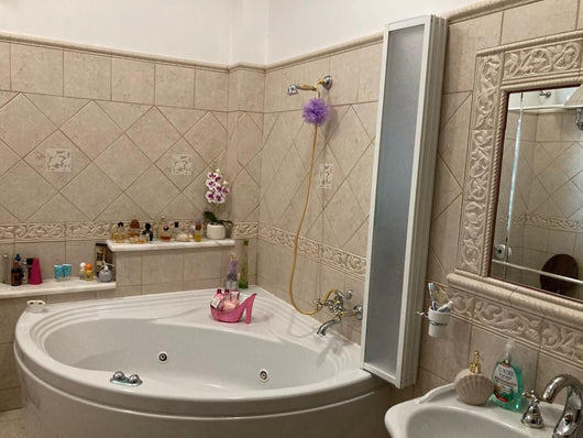 Box sopravasca a 7 ante pieghevoli in acrilico - Made in Italy - Misura: 154-155 x H 140 cm