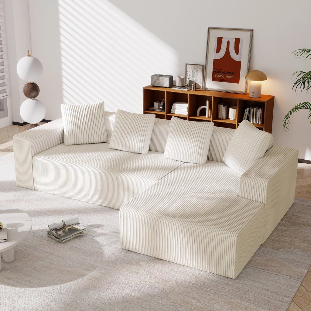 Divano angolare modulare 3 posti con seduta profonda e 4 cuscini, velluto a coste bianco 261 × 146 × 65 cm