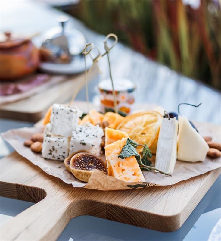 SET TAGLIERE IN LEGNO DI FAGGIO CON MANICO 40 X 20 X 2 CM + COLTELLO CHEF DI PRECISIONE 12,5 CM IN ACCIAIO INOSSIDABILE