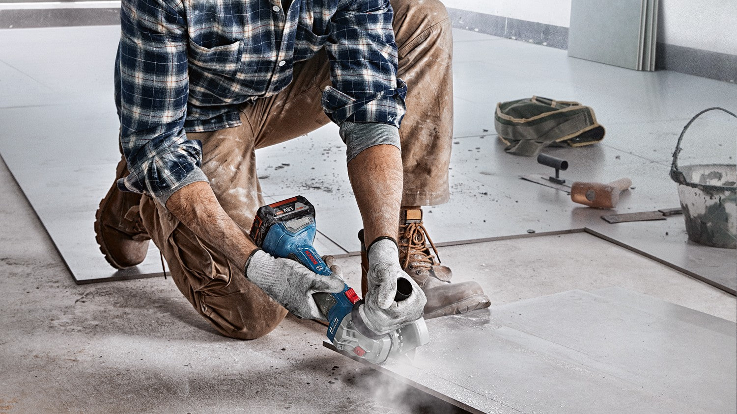 Smeriglia Bosch a batteria Brushless 125mm GWS 18V-7  solo corpo