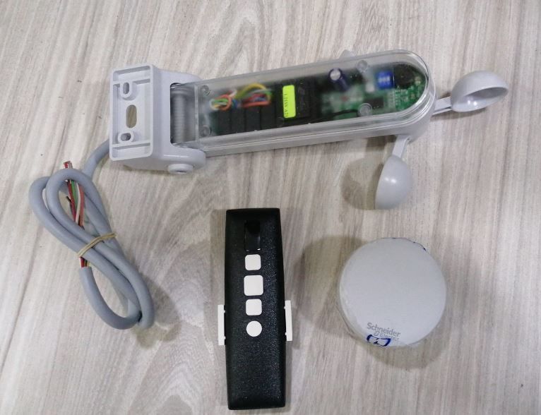 Telecomando multicanale per anemometro e centralina tende da sole