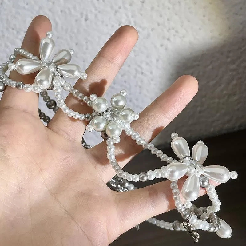 Collana con fiore di perle, petali decorati a mano, collana a doppio strato, regalo di Natale o compleanno.