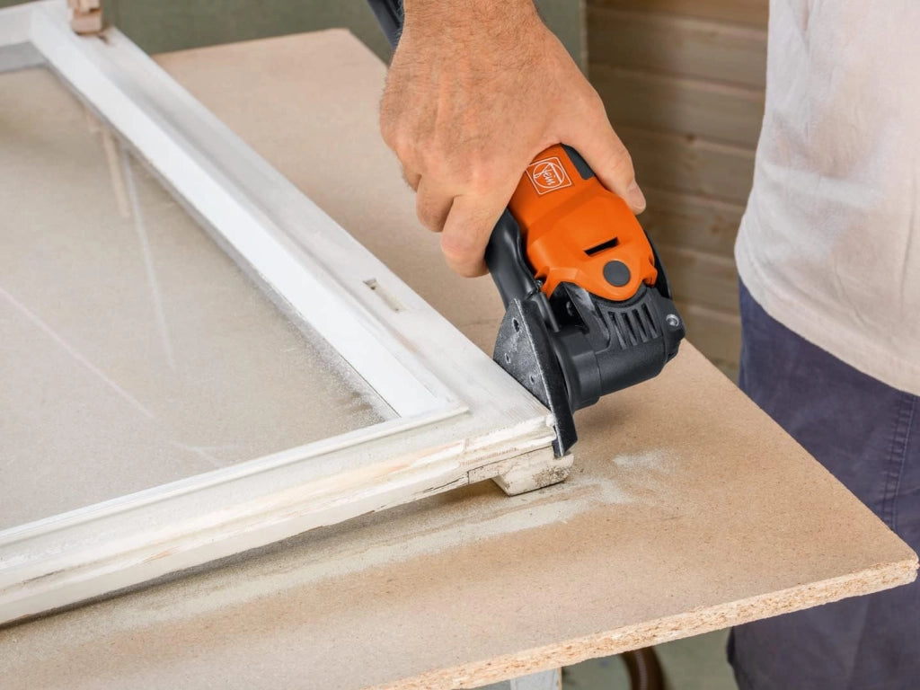 Multimaster MM 500 Plus Basic, Utensile con lama bimetallica per legno, metallo e plastica, Motore FEIN da 350 W, Sistema antivibrazioni, Attacco StarlockPlus, Sistema di serraggio rapido