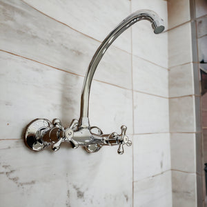 Rubinetto a parete vintage maniglia a stella canna alta cromato