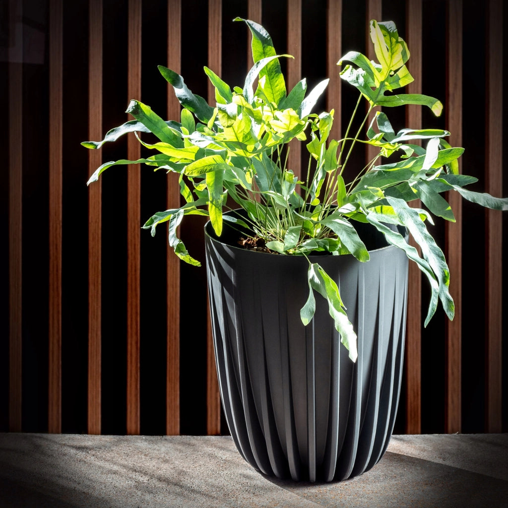 Vaso da fiori KADAX con inserto, rotondo, 19x22,5 cm, con coperchio in plastica.