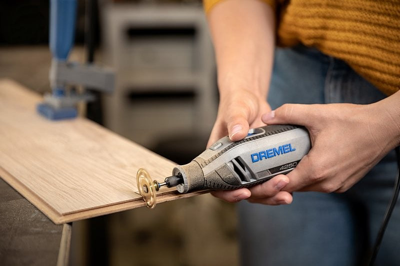 Dremel 4250-3/45 (F0134250JF) – Multitool a Rete 175 W + 45 Accessori