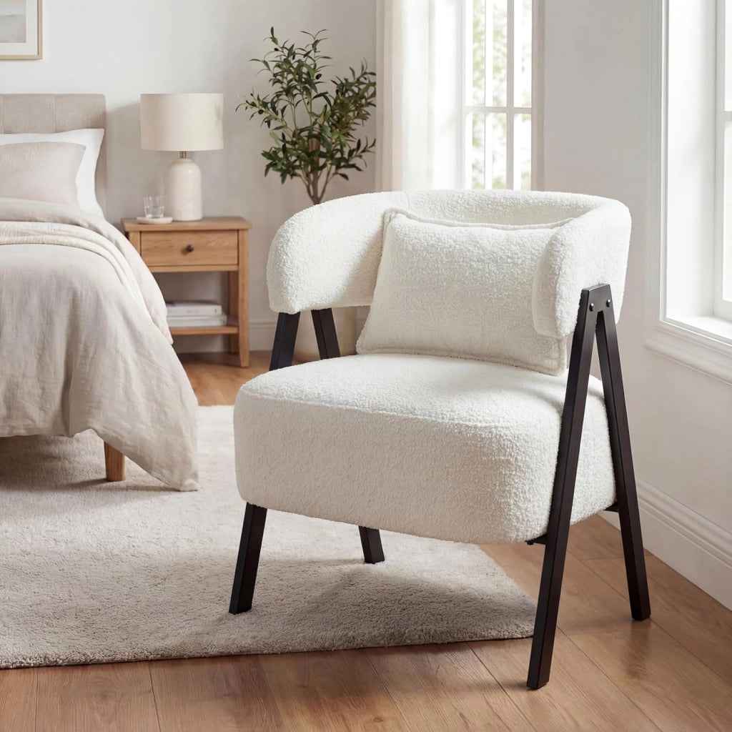 Poltrona da Salotto, Poltrona Imbottita Confortevole con Schienale Curvo e Cuscino Lombare, Piedi in Metallo Solidi, Sedia Relax per Angolo Lettura, Salotto, Camera da Letto (Bianco)