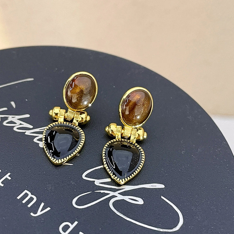 Orecchini vintage a goccia in ambra, stile francese.