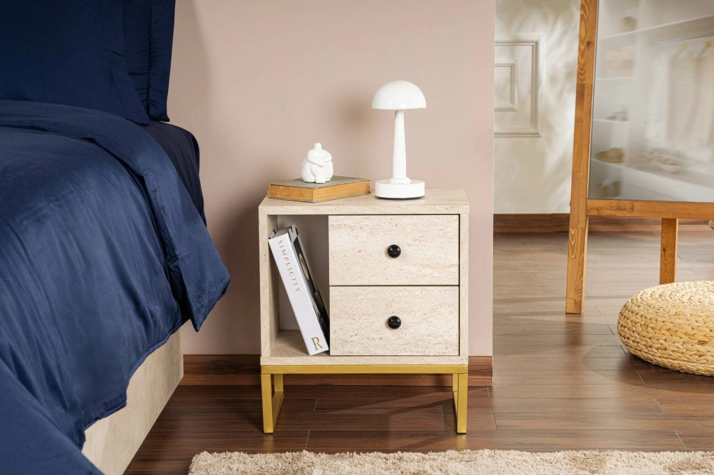 Comodino Rhiannon, Comò basso, Tavolino da notte, Mensola da letto, 45x30 h50 cm, Beige e Oro