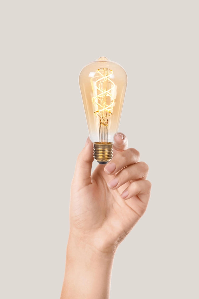 Lampadina LED filament E27 ovale ambra 4,9W Lucide