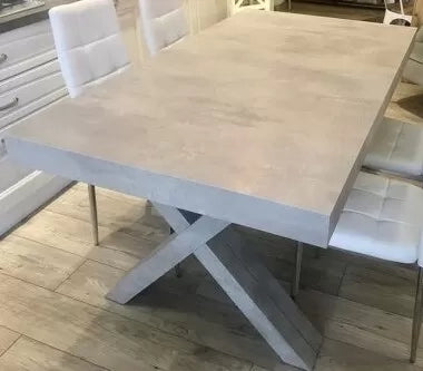 Tavolo rettangolare a croce allungabile in finitura beton nobilitato l.160 p.90 h.76