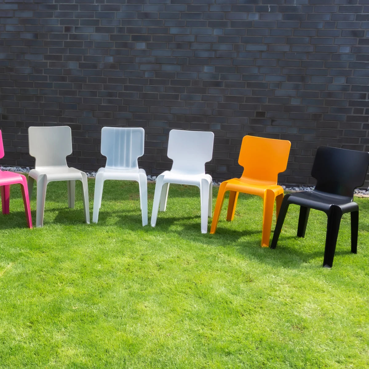 Sedia impilabile, sedia in plastica impilabile, robusta, vari colori