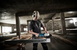 SMERIGLIATRICE ANGOLARE MAKITA GA9020 DIAMETRO 230MM - 2200W